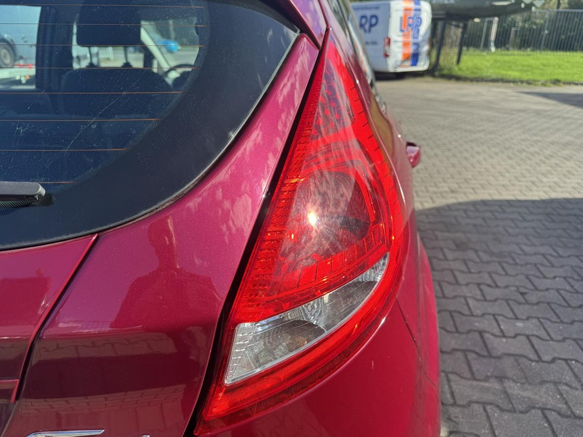 Ford Fiesta JA8 original R&uuml;cklicht R&uuml;ckleuchte Schlussleuchte rechts Bj.2008